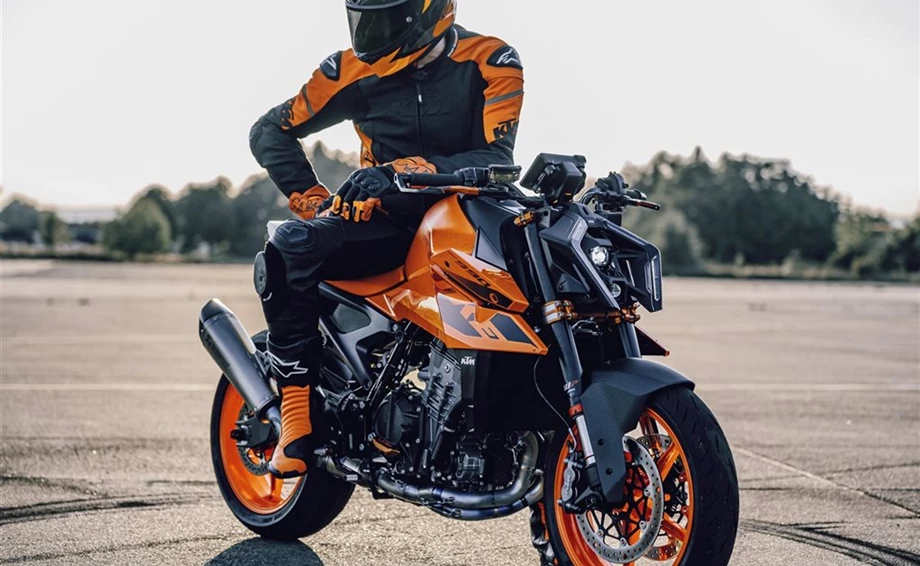 Verleihmotorrad KTM 990 Duke vom Händler Road Star Motorcycles GmbH Bild 10: Verleihmotorrad KTM 990 Duke vom Händler Road Star Motorcycles GmbH