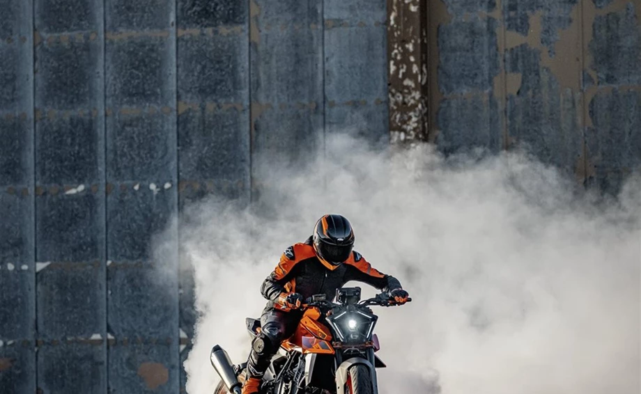 Verleihmotorrad KTM 990 Duke vom Händler Road Star Motorcycles GmbH Bild 15: Verleihmotorrad KTM 990 Duke vom Händler Road Star Motorcycles GmbH