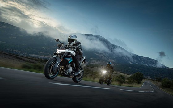 Verleihmotorrad CFMOTO 675NK vom Händler JETI X TREME Inhaber: Timo Röttinger - Bild 3 Verleihmotorrad CFMOTO 675NK vom Händler JETI X TREME Inhaber: Timo Röttinger - Bild 3