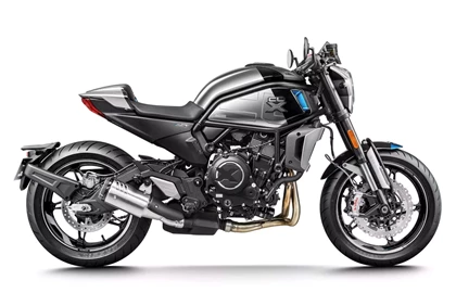 Leihmotorrad CFMOTO 700CL-X Sport Leihmotorrad CFMOTO 700CL-X Sport