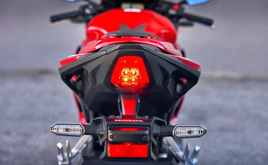 Verleihmotorrad Honda CBR500R vom Händler Motorrad Bolte Bild 14: Verleihmotorrad Honda CBR500R vom Händler Motorrad Bolte