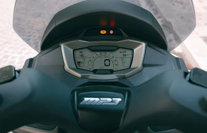 Leihmotorrad Piaggio MP3 310 Sport Leihmotorrad Piaggio MP3 310 Sport