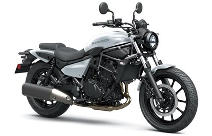 Leihmotorrad Kawasaki Eliminator 500