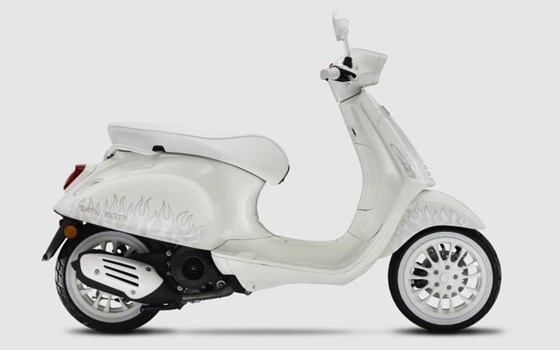 Verleihmotorrad Vespa Sprint Justin Bieber X Vespa 125 vom Händler Gill Zweirad - Bild 1 Verleihmotorrad Vespa Sprint Justin Bieber X Vespa 125 vom Händler Gill Zweirad - Bild 1