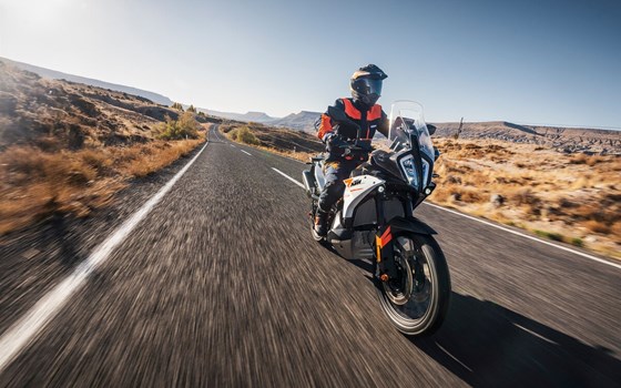 Verleihmotorrad KTM 790 Adventure vom Händler Zweiradcenter Bernhardt - Bild 18