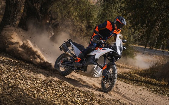 Verleihmotorrad KTM 790 Adventure vom Händler Zweiradcenter Bernhardt - Bild 6