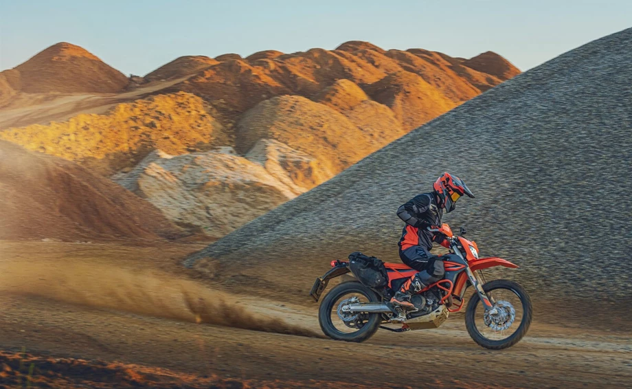 Verleihmotorrad KTM 690 Enduro R vom Händler Zweiradcenter Bernhardt Bild 11: Verleihmotorrad KTM 690 Enduro R vom Händler Zweiradcenter Bernhardt