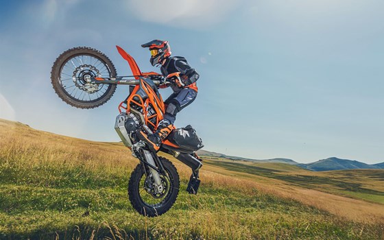 Verleihmotorrad KTM 690 Enduro R vom Händler Zweiradcenter Bernhardt - Bild 2 Verleihmotorrad KTM 690 Enduro R vom Händler Zweiradcenter Bernhardt - Bild 2