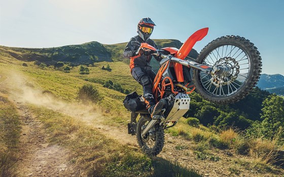 Verleihmotorrad KTM 690 Enduro R vom Händler Zweiradcenter Bernhardt - Bild 4 Verleihmotorrad KTM 690 Enduro R vom Händler Zweiradcenter Bernhardt - Bild 4