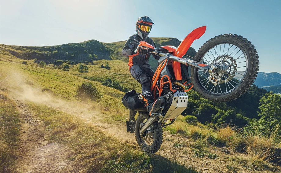 Verleihmotorrad KTM 690 Enduro R vom Händler Zweiradcenter Bernhardt Bild 4: Verleihmotorrad KTM 690 Enduro R vom Händler Zweiradcenter Bernhardt