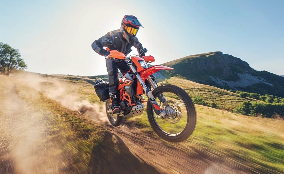 Verleihmotorrad KTM 690 Enduro R vom Händler Zweiradcenter Bernhardt Bild 6: Verleihmotorrad KTM 690 Enduro R vom Händler Zweiradcenter Bernhardt