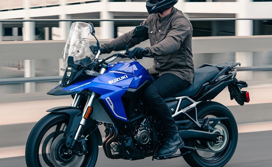 Verleihmotorrad Suzuki V-Strom 800 vom Händler Zweiradcenter Bernhardt Bild 10: Verleihmotorrad Suzuki V-Strom 800 vom Händler Zweiradcenter Bernhardt