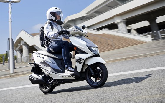 Verleihmotorrad Suzuki Avenis 125 vom Händler Autohaus Wolfgang Nowak - Bild 9 Verleihmotorrad Suzuki Avenis 125 vom Händler Autohaus Wolfgang Nowak - Bild 9