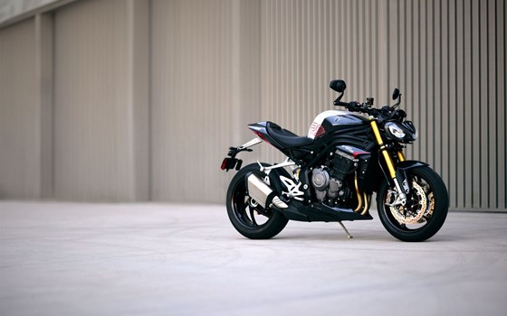 Verleihmotorrad Triumph Speed Triple 1200 RS vom Händler hmf Motorräder GmbH - Bild 12