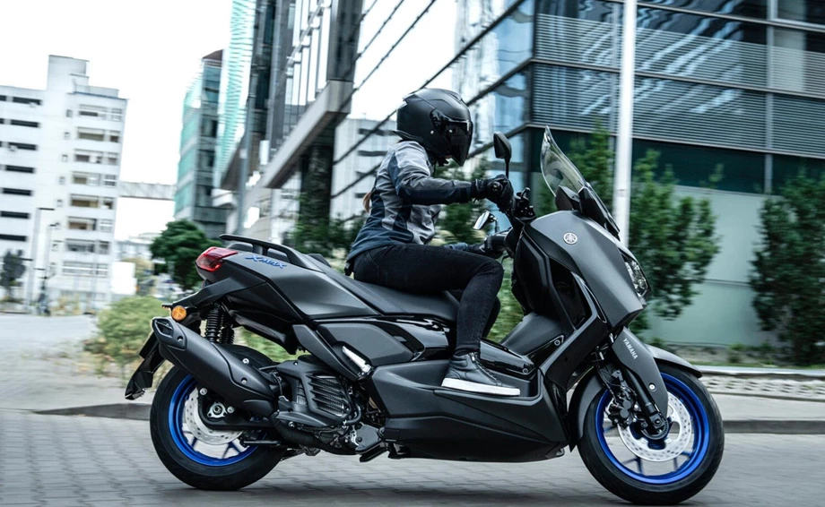 Verleihmotorrad Yamaha XMAX 125 vom Händler hmf Motorräder GmbH Bild 1: Verleihmotorrad Yamaha XMAX 125 vom Händler hmf Motorräder GmbH