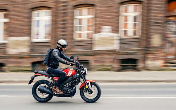 Verleihmotorrad Yamaha XSR125 vom Händler hmf Motorräder GmbH - Bild 2