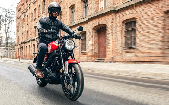 Verleihmotorrad Yamaha XSR125 vom Händler hmf Motorräder GmbH - Bild 4