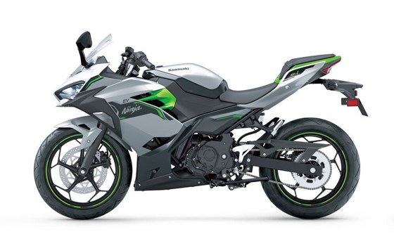 Verleihmotorrad Kawasaki Ninja e-1 vom Händler Motocenter Hegau GmbH - Bild 3 Verleihmotorrad Kawasaki Ninja e-1 vom Händler Motocenter Hegau GmbH - Bild 3