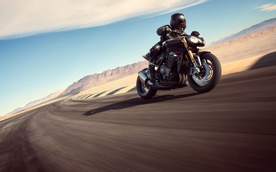 Verleihmotorrad Triumph Speed Triple 1200 RS vom Händler Erne's Euromotos AG - Bild 3 Verleihmotorrad Triumph Speed Triple 1200 RS vom Händler Erne's Euromotos AG - Bild 3