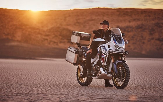 Verleihmotorrad Honda CRF1100L Africa Twin Adventure Sports DCT vom Händler Andreas Schmidinger e.U. - Bild 8 Verleihmotorrad Honda CRF1100L Africa Twin Adventure Sports DCT vom Händler Andreas Schmidinger e.U. - Bild 8