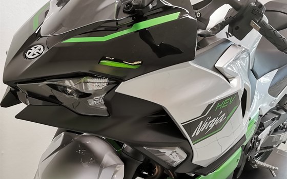 Verleihmotorrad Kawasaki Ninja 7 Hybrid vom Händler Fahrzeuge Haupt GmbH - Bild 12
