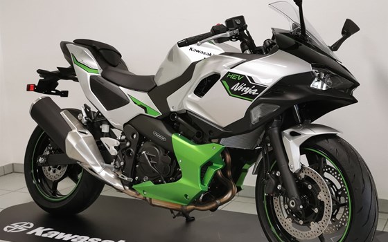 Verleihmotorrad Kawasaki Ninja 7 Hybrid vom Händler Fahrzeuge Haupt GmbH - Bild 3