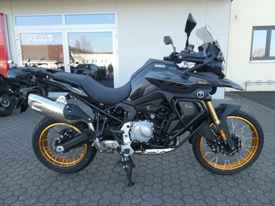 900DS