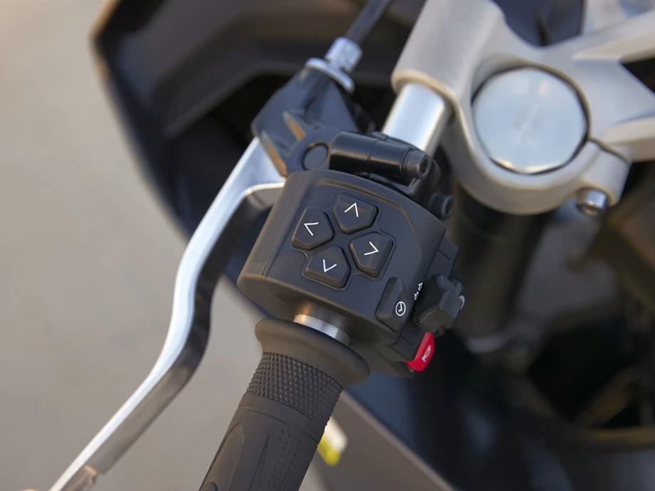 Verleihmotorrad Triumph Daytona 660 vom Händler TRIUMPH Chemnitz Böttger und Budach OHG Bild 12: Verleihmotorrad Triumph Daytona 660 vom Händler TRIUMPH Chemnitz Böttger und Budach OHG