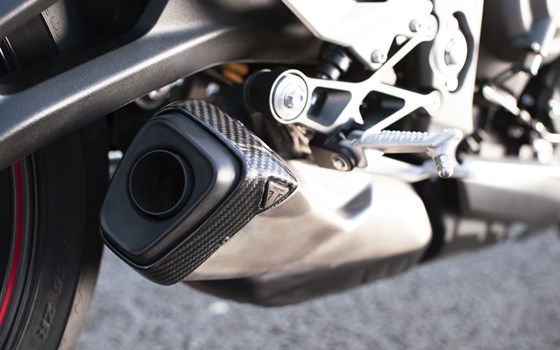 Verleihmotorrad Triumph Street Triple RS vom Händler TRIUMPH Chemnitz Böttger und Budach OHG - Bild 7 Verleihmotorrad Triumph Street Triple RS vom Händler TRIUMPH Chemnitz Böttger und Budach OHG - Bild 7
