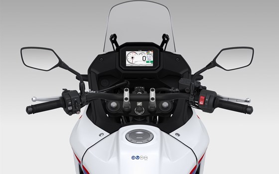 Verleihmotorrad Honda XL750 Transalp vom Händler Goos GmbH & Co. KG - Bild 28 Verleihmotorrad Honda XL750 Transalp vom Händler Goos GmbH & Co. KG - Bild 28