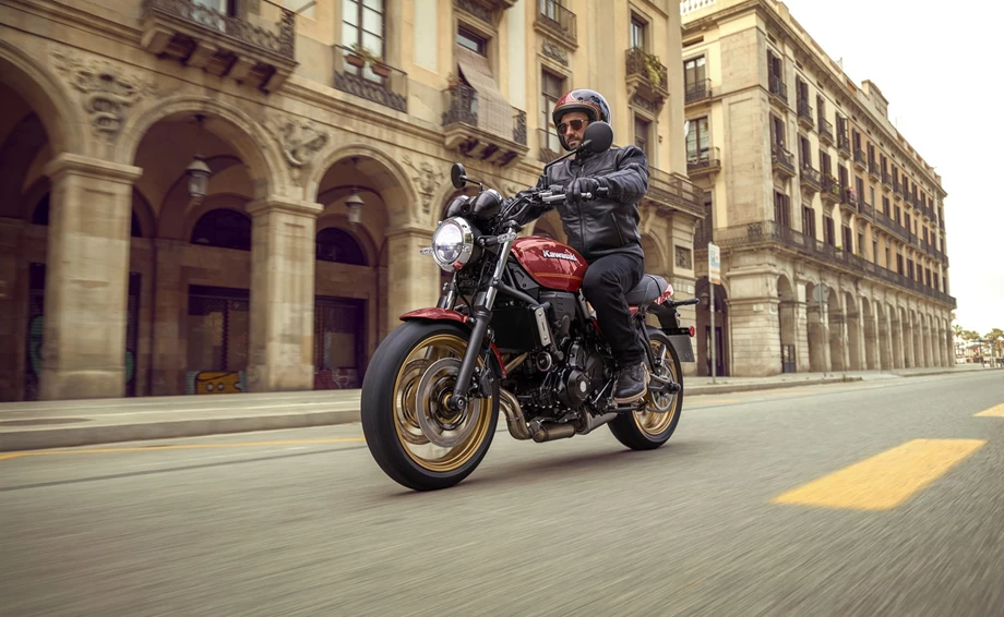 Verleihmotorrad Kawasaki Z650 RS vom Händler Goos GmbH & Co. KG Bild 3: Verleihmotorrad Kawasaki Z650 RS vom Händler Goos GmbH & Co. KG