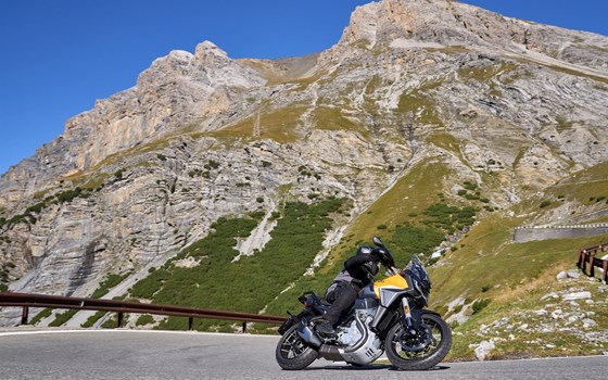 Verleihmotorrad Moto Guzzi Stelvio vom Händler Goos GmbH & Co. KG - Bild 22 Verleihmotorrad Moto Guzzi Stelvio vom Händler Goos GmbH & Co. KG - Bild 22
