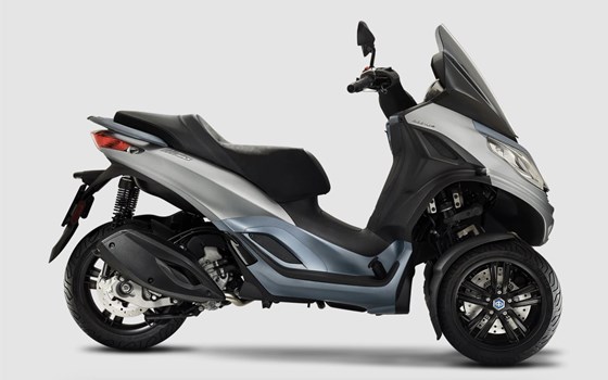 Verleihmotorrad Piaggio MP3 300 vom Händler Goos GmbH & Co. KG - Bild 8 Verleihmotorrad Piaggio MP3 300 vom Händler Goos GmbH & Co. KG - Bild 8