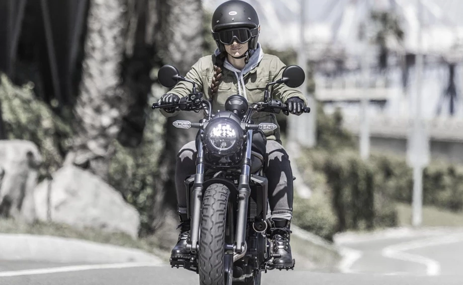Verleihmotorrad Kawasaki Eliminator 500 vom Händler Goos GmbH & Co. KG Bild 7: Verleihmotorrad Kawasaki Eliminator 500 vom Händler Goos GmbH & Co. KG