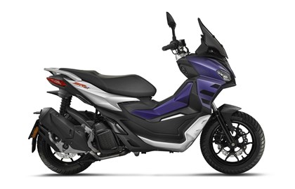 Leihmotorrad Aprilia SR GT 125