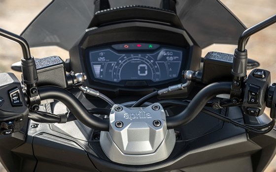 Verleihmotorrad Aprilia SR GT 125 vom Händler Goos GmbH & Co. KG - Bild 10 Verleihmotorrad Aprilia SR GT 125 vom Händler Goos GmbH & Co. KG - Bild 10