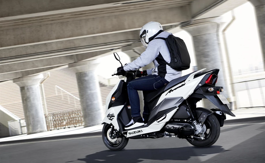 Verleihmotorrad Suzuki Avenis 125 vom Händler Hertrampf Racing Emsbüren Bild 6: Verleihmotorrad Suzuki Avenis 125 vom Händler Hertrampf Racing Emsbüren