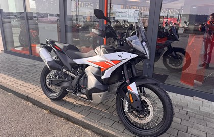 Leihmotorrad KTM 790 Adventure