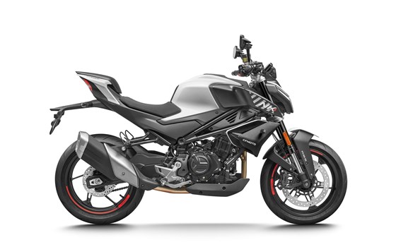 Verleihmotorrad CFMOTO 450NK vom Händler Schlickel Motorrad Handels GmbH - Bild 8 Verleihmotorrad CFMOTO 450NK vom Händler Schlickel Motorrad Handels GmbH - Bild 8