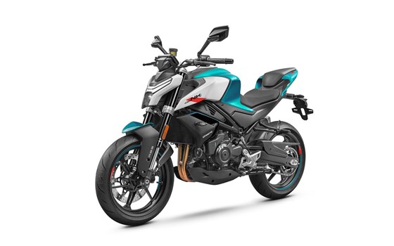Verleihmotorrad CFMOTO 450NK vom Händler Schlickel Motorrad Handels GmbH - Bild 6 Verleihmotorrad CFMOTO 450NK vom Händler Schlickel Motorrad Handels GmbH - Bild 6