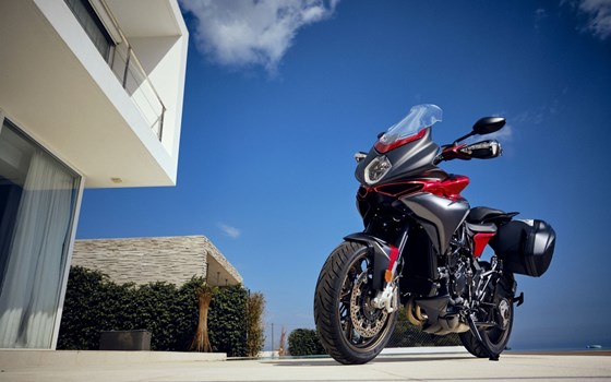 Verleihmotorrad MV Agusta Turismo Veloce 800 Lusso SCS vom Händler Road Star Motorcycles GmbH - Bild 29 Verleihmotorrad MV Agusta Turismo Veloce 800 Lusso SCS vom Händler Road Star Motorcycles GmbH - Bild 29