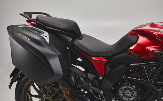 Verleihmotorrad MV Agusta Turismo Veloce 800 Lusso SCS vom Händler Road Star Motorcycles GmbH - Bild 7 Verleihmotorrad MV Agusta Turismo Veloce 800 Lusso SCS vom Händler Road Star Motorcycles GmbH - Bild 7