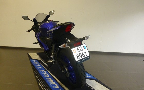 Verleihmotorrad Yamaha R125 vom Händler Keller Motos - Bild 4 Verleihmotorrad Yamaha R125 vom Händler Keller Motos - Bild 4