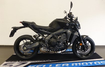 Leihmotorrad Yamaha MT-09 Y-AMT