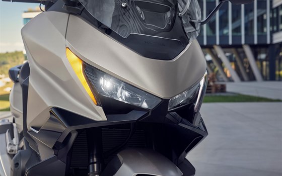 Verleihmotorrad Honda Forza 750 vom Händler Autohaus Louis Dresen GmbH - Bild 15 Verleihmotorrad Honda Forza 750 vom Händler Autohaus Louis Dresen GmbH - Bild 15