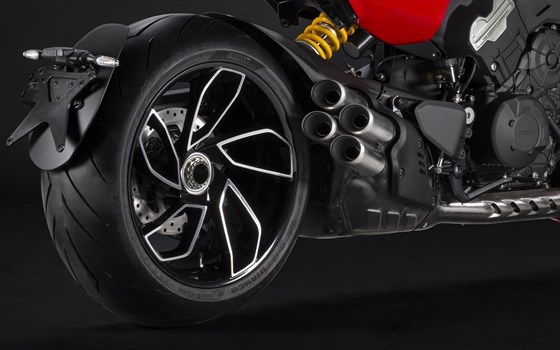 Verleihmotorrad Ducati Diavel V4 vom Händler Alex’s Bikeshop - Bild 7 Verleihmotorrad Ducati Diavel V4 vom Händler Alex’s Bikeshop - Bild 7