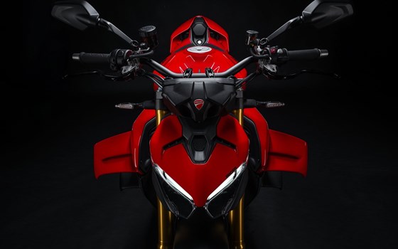Verleihmotorrad Ducati Streetfighter V4 S vom Händler Alex’s Bikeshop - Bild 4 Verleihmotorrad Ducati Streetfighter V4 S vom Händler Alex’s Bikeshop - Bild 4