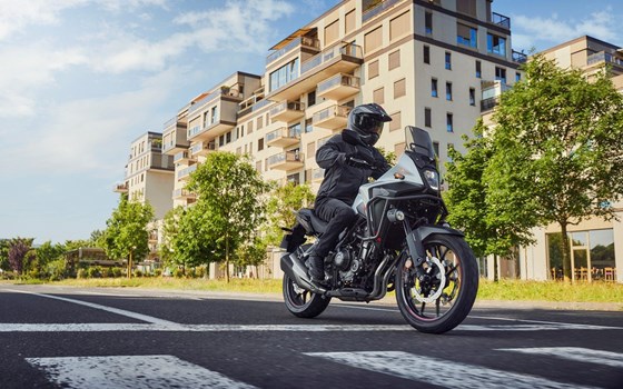 Verleihmotorrad Honda NX500 vom Händler Tempo-Zweirad-Treff GmbH - Bild 9 Verleihmotorrad Honda NX500 vom Händler Tempo-Zweirad-Treff GmbH - Bild 9