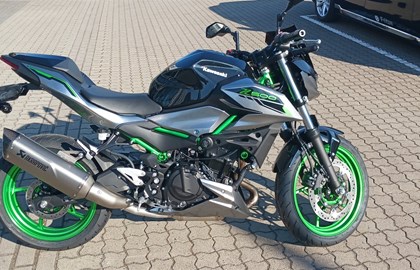 Leihmotorrad Kawasaki Z 500 SE