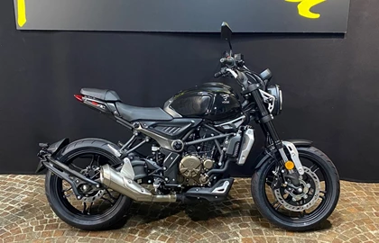 Leihmotorrad Voge 300AC Leihmotorrad Voge 300AC